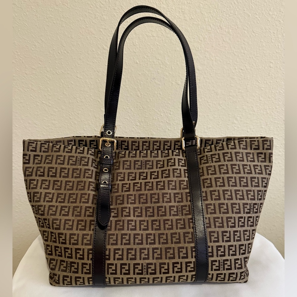 fendi zucchino canvas tote with charms. excellent condition. - Picture 2 of 10